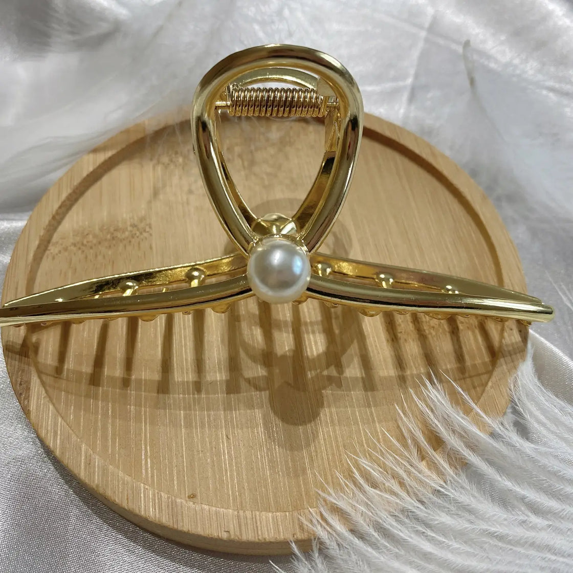 Pearl + Gold Hair Claw Clip