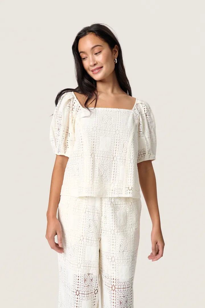 Coopelia Blouse