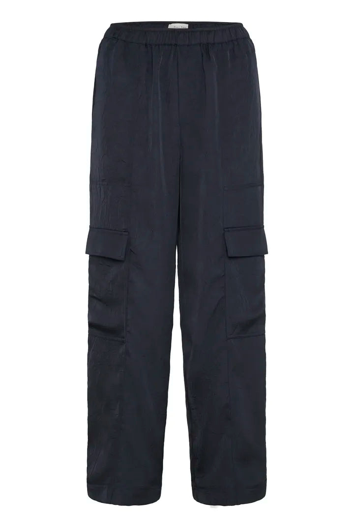 Sharina Pant