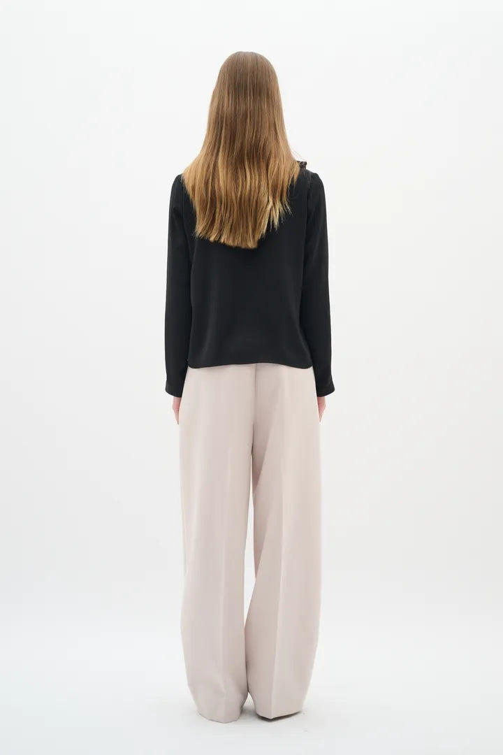 Auda Blouse