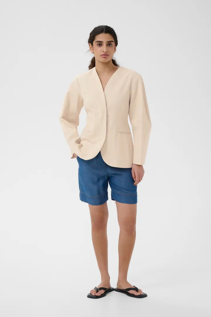Veeta Blazer