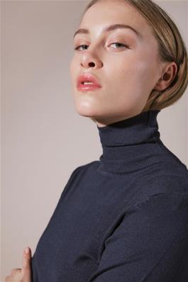 Mafa Turtleneck