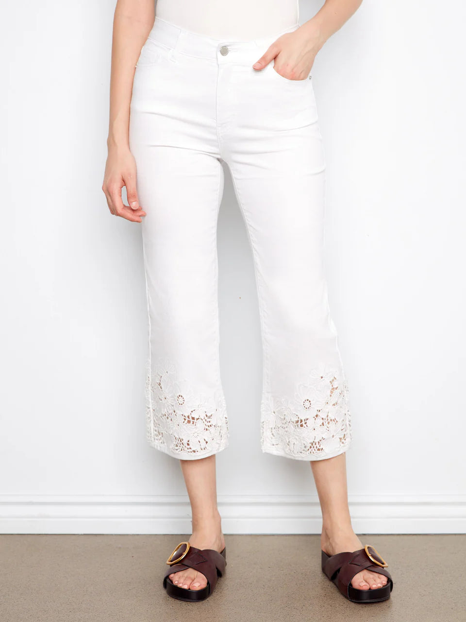Laser Cut Lace Hem Capri