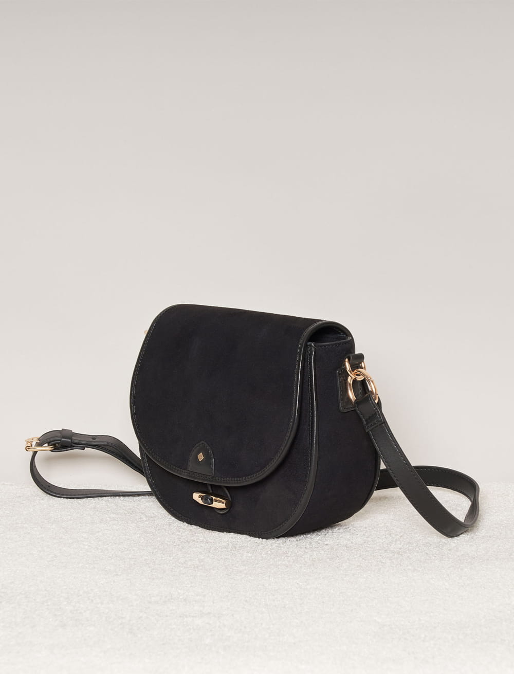 Julia Shoulder Bag
