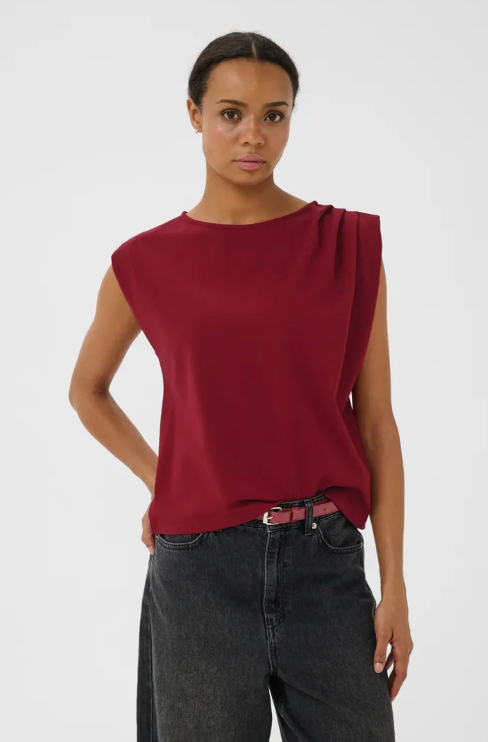 Divya Tee