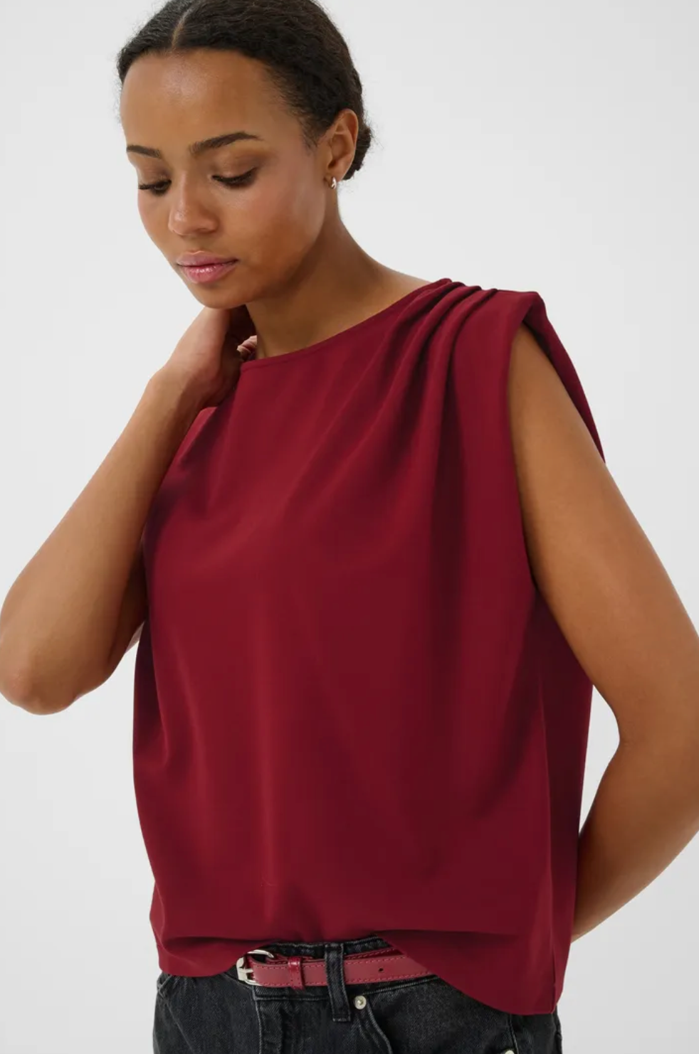 Divya Tee