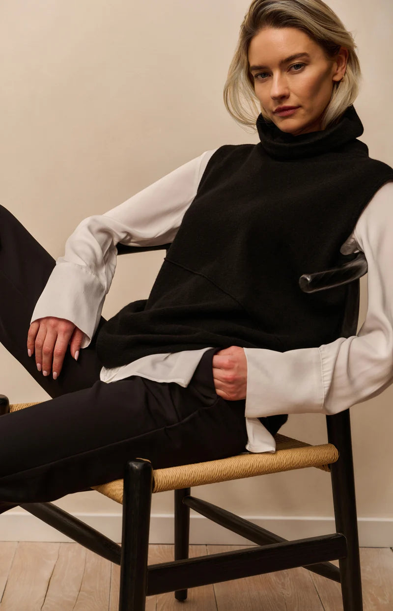 A-symmetic Sleeveless Pullover