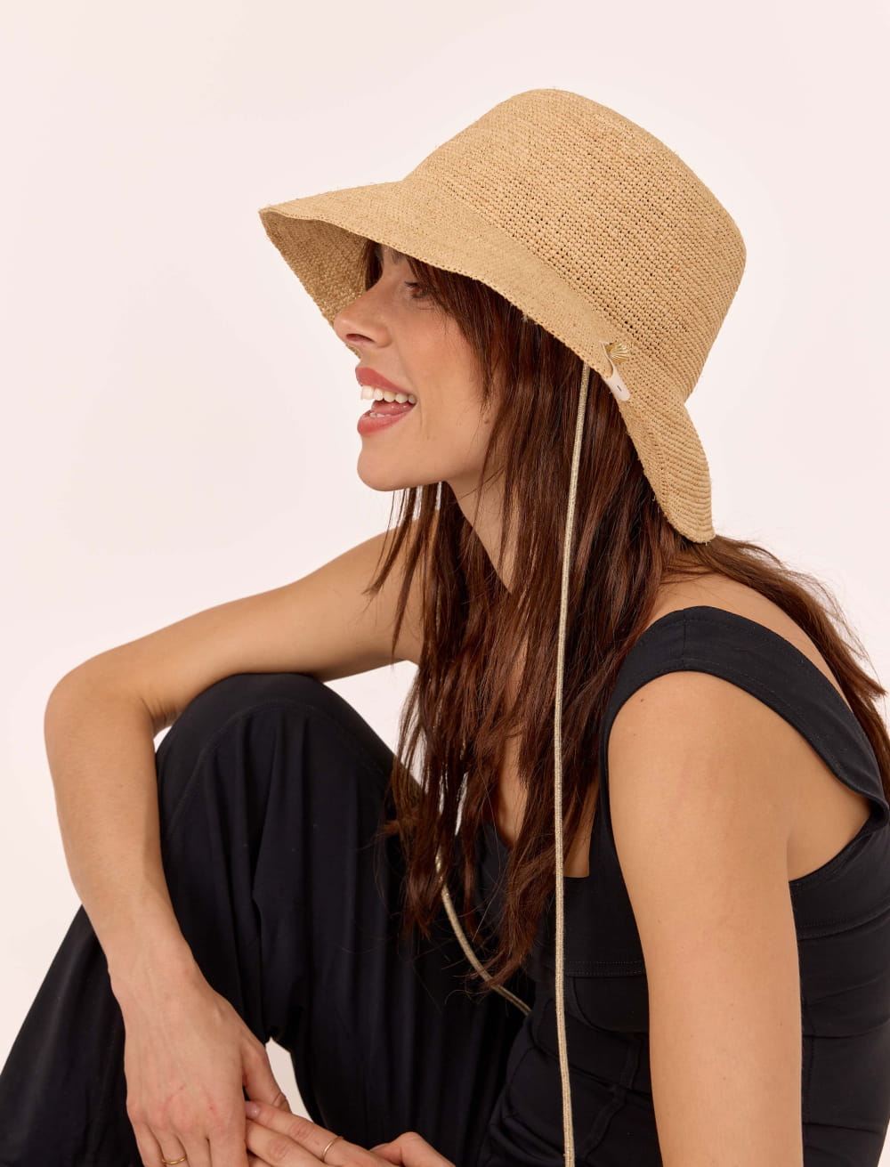 Milos Chapeau