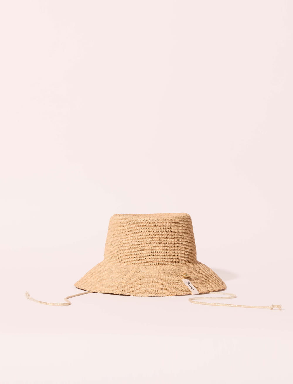 Milos Chapeau
