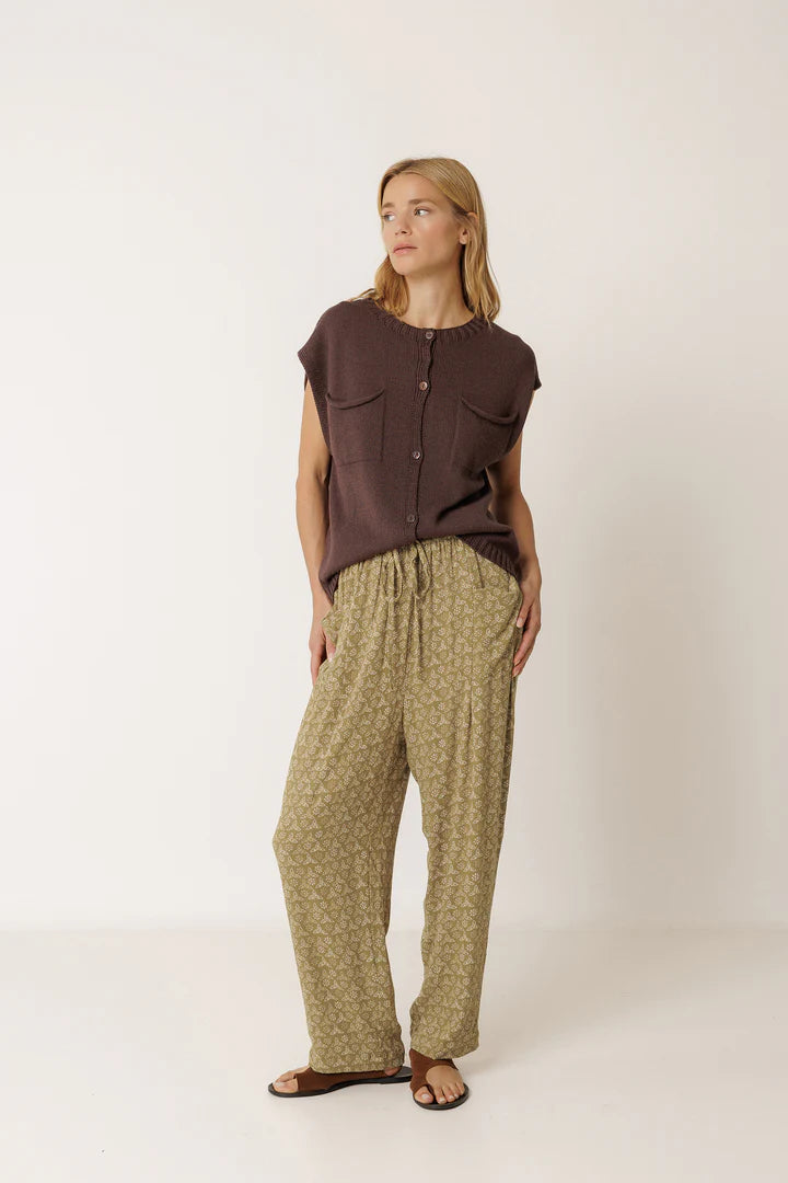 Boxy Vest in Chocolate