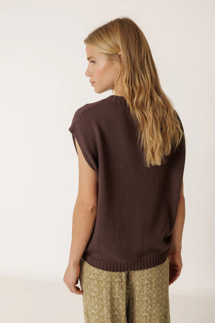 Boxy Vest in Chocolate
